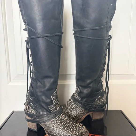 Freebird Python Coals - Picture 1 of 6